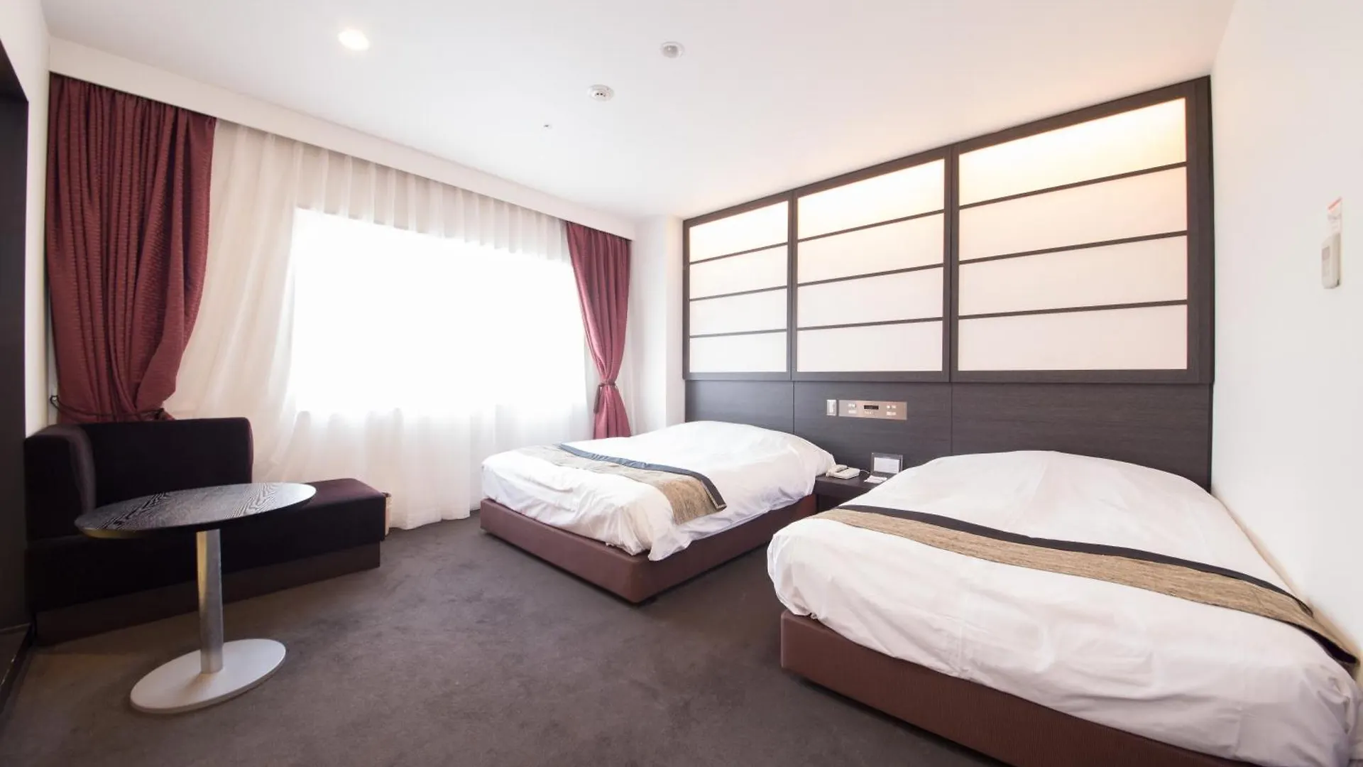 **** מלון אוסקה Spa World Hotel&Resort יפן
