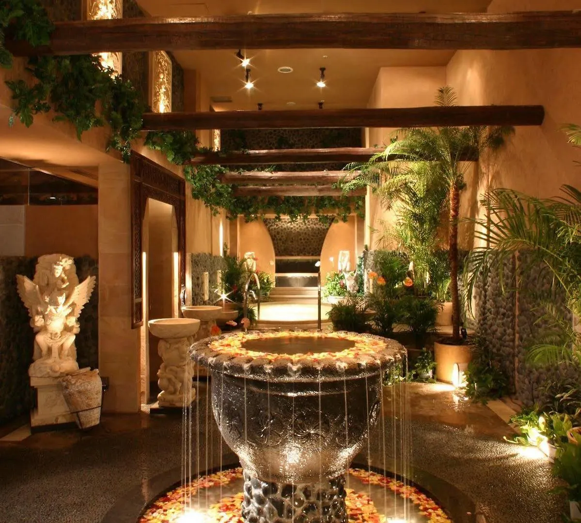 אוסקה Spa World Hotel&Resort 4*,