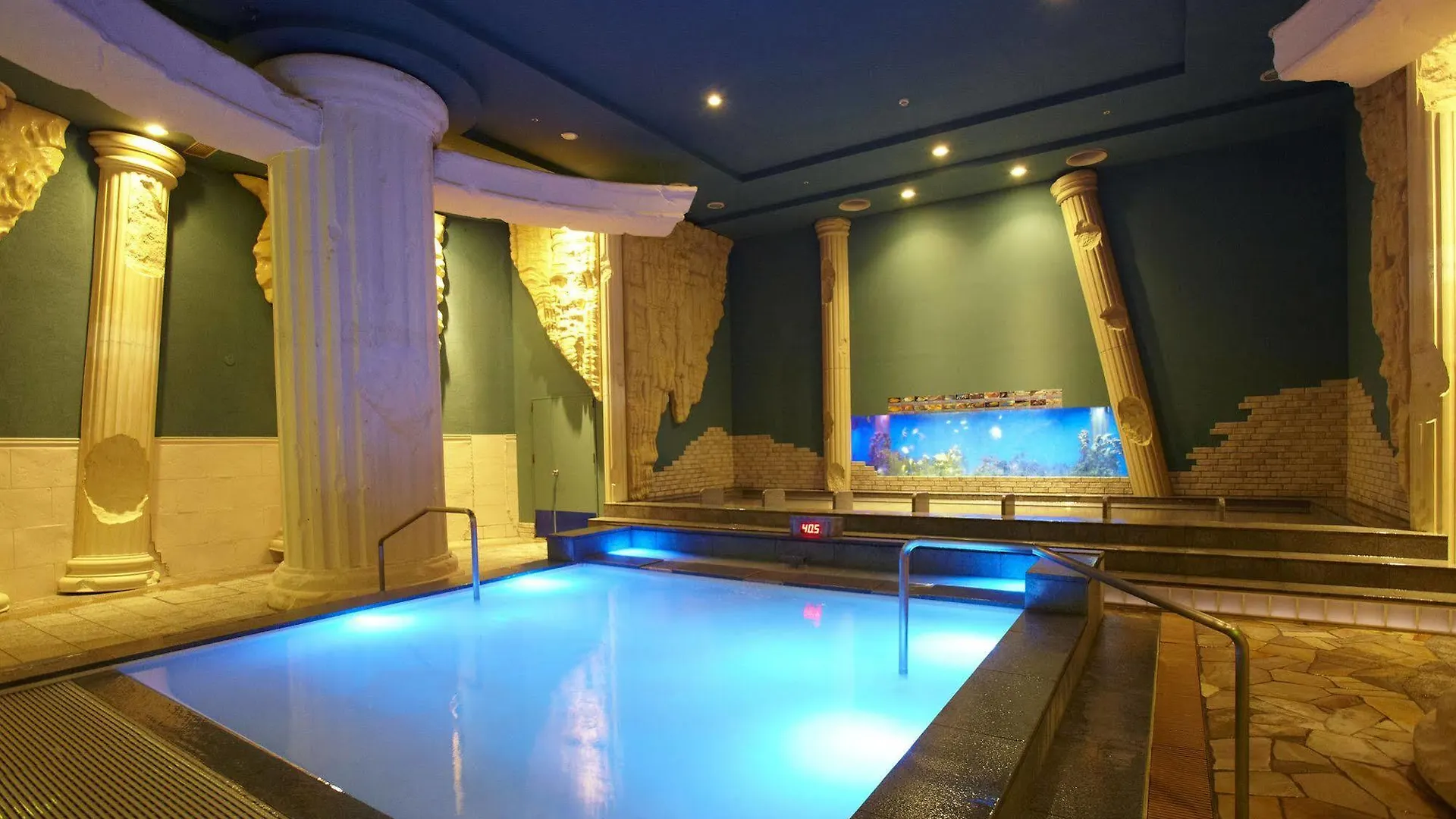 אוסקה Spa World Hotel&Resort